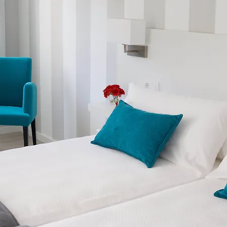 Blanca Hotel 2*